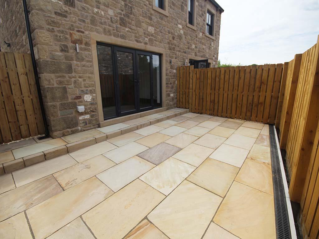 3 bedroom semi-detached house Let Agreed in Barnoldswick - IMG_6510.JPG